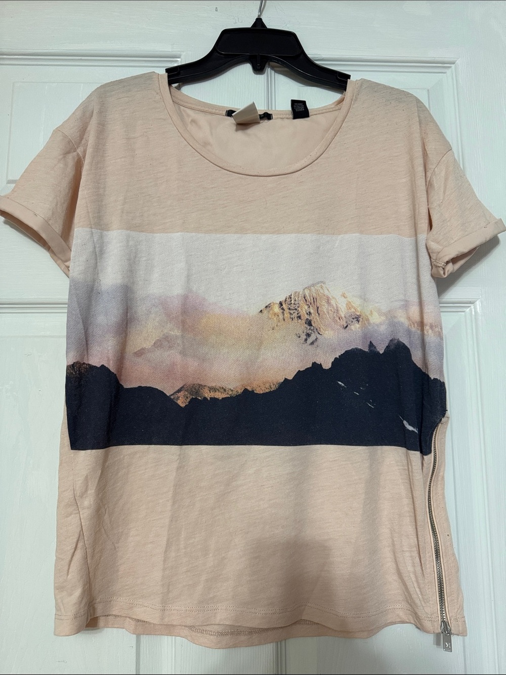Scotch & Soda Pale Cream Graphic Mountain Short Sleeve Tee with Side Zip